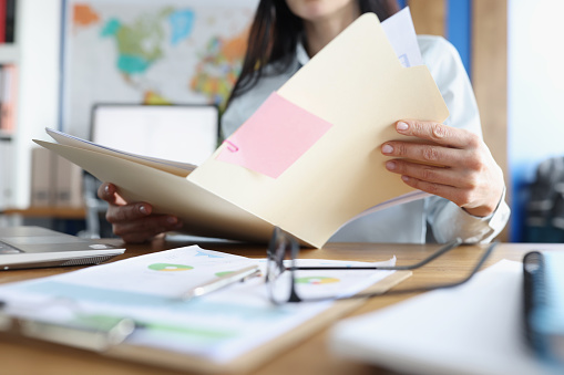 istockphoto-1323947896-170667a